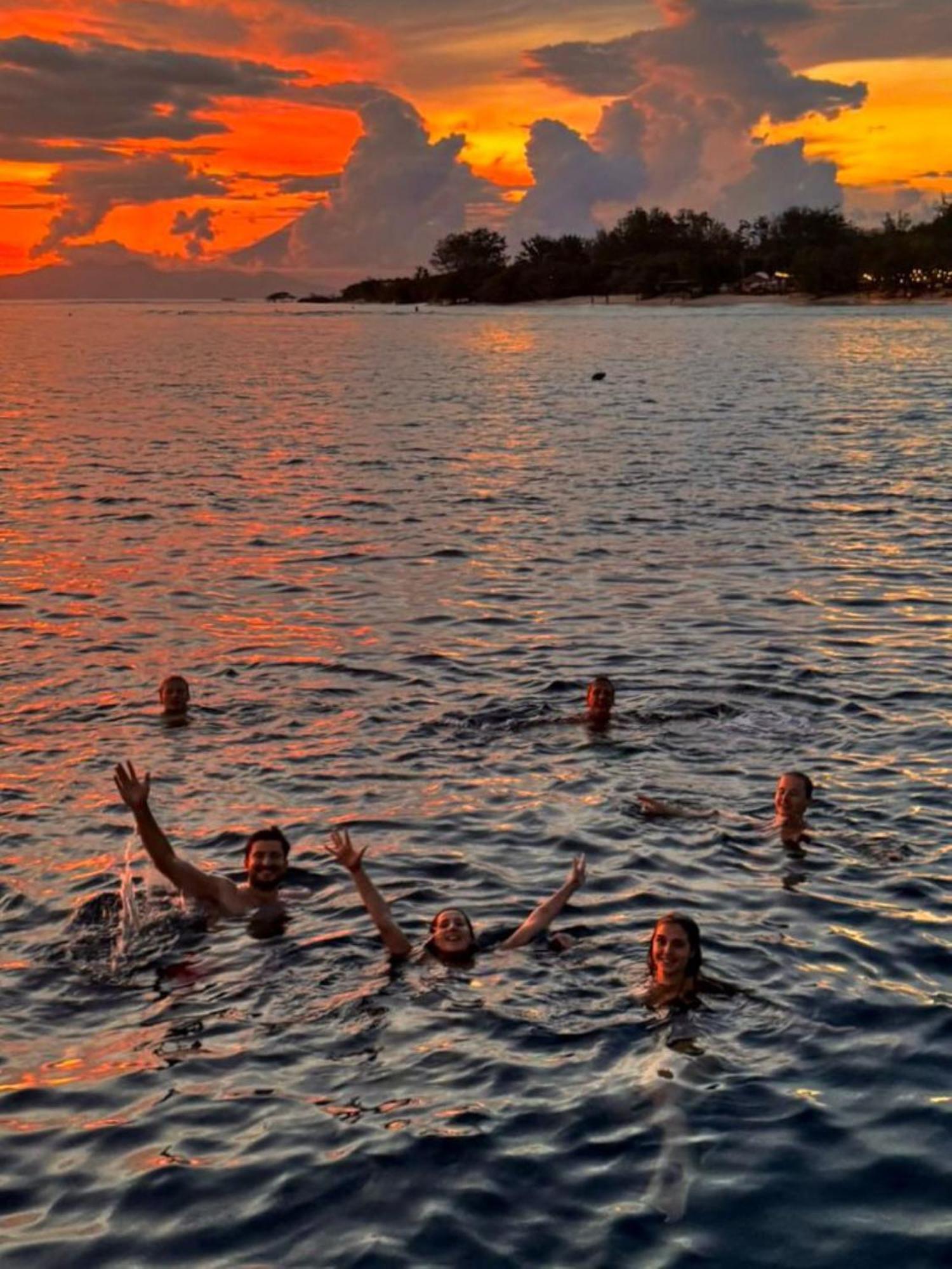 Tipsea Turtle Rooftop Hostel Gili Trawangan Buitenkant foto